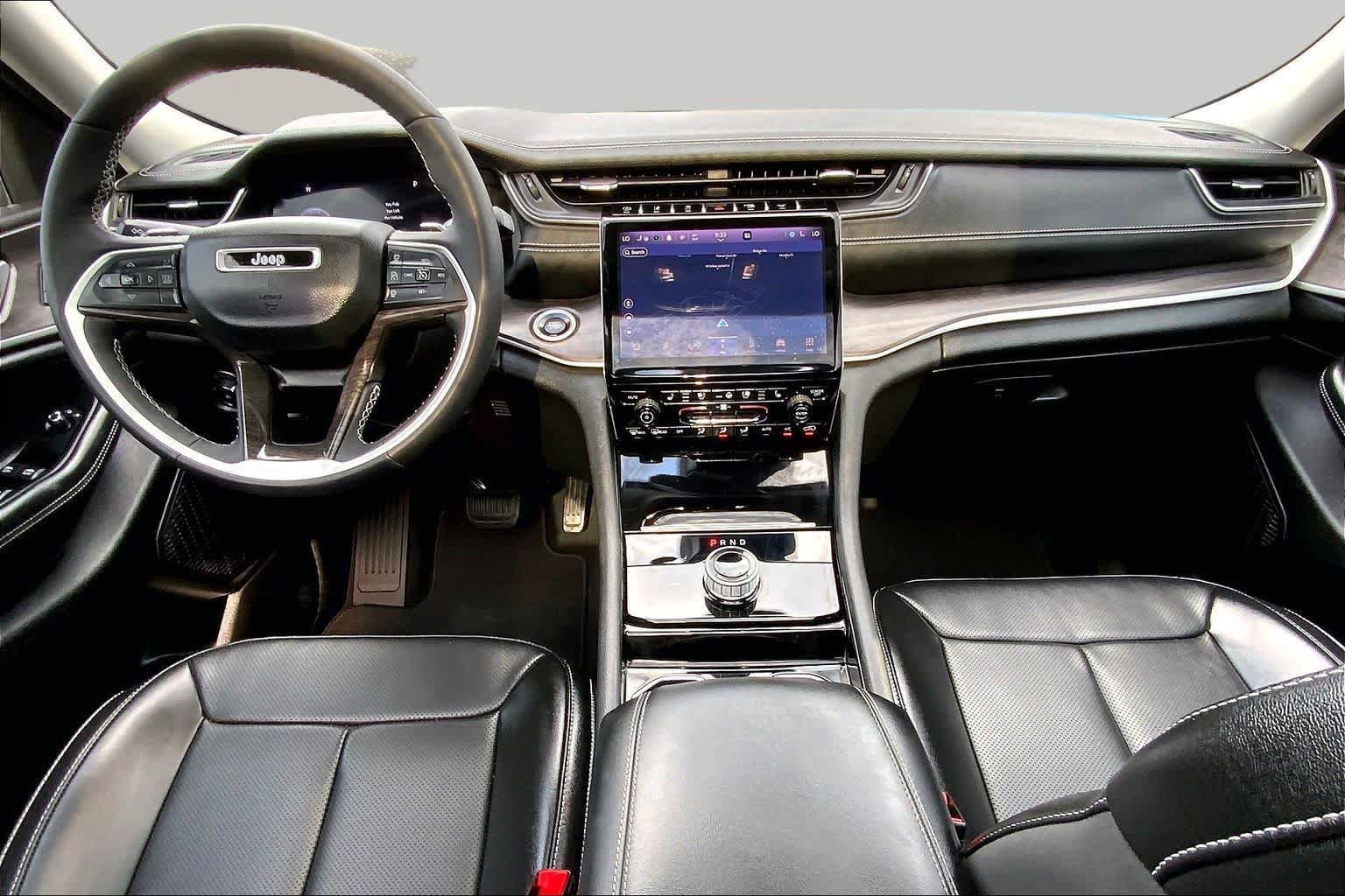 Used 2023 Jeep Grand Cherokee Limited w/ Luxury Tech Group II RWD image 14