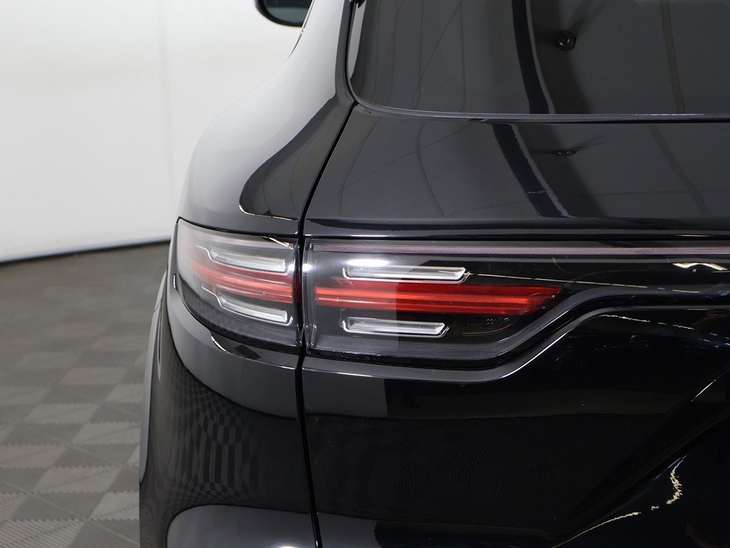 Used 2023 Porsche Cayenne Platinum Edition image 18