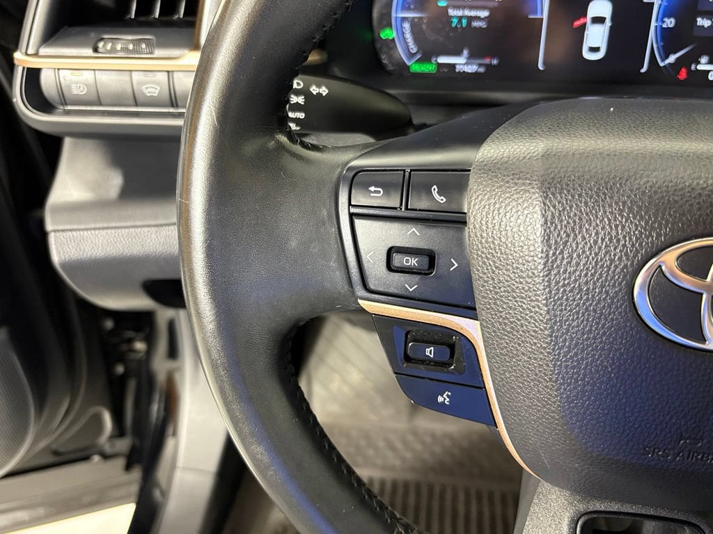 Used 2023 Toyota Crown AWD/4WD image 24