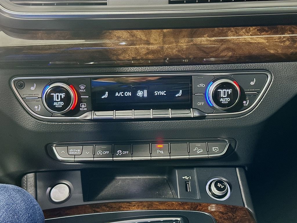 Used 2018 Audi Q5 Prestige w/ Prestige Package image 19