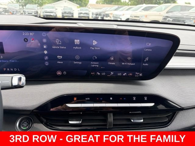 Certified 2025 Buick Enclave Preferred FWD image 23