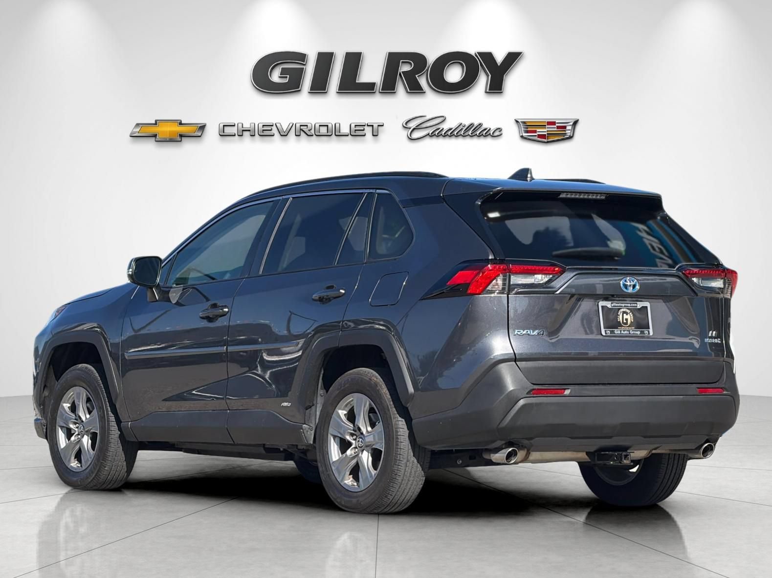 Used 2024 Toyota RAV4 LE AWD/4WD image 5