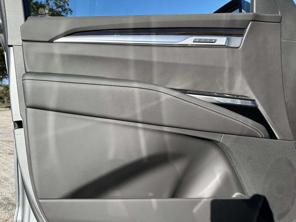 New 2026 Cadillac Escalade ESV Luxury w/ Touring Package image 36