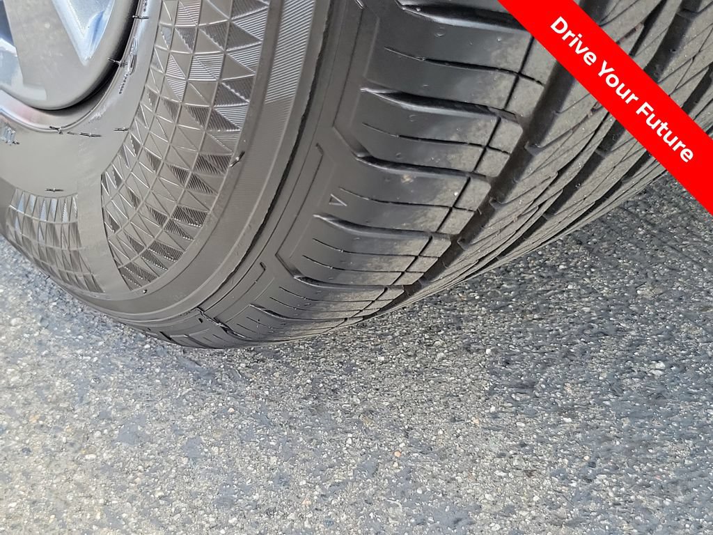 Certified 2025 Nissan Pathfinder SV FWD image 28
