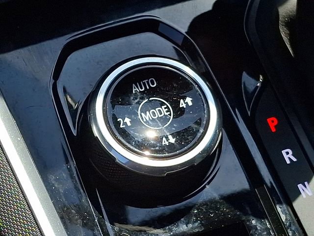 Used 2024 Chevrolet Colorado Trail Boss w/ Technology Package AWD/4WD image 28