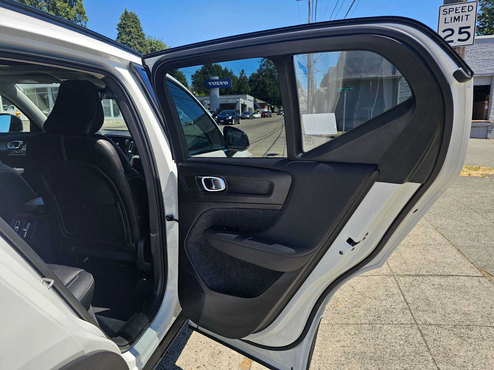 Certified 2023 Volvo XC40 B5 Plus w/ Protection Package Premier AWD/4WD image 13
