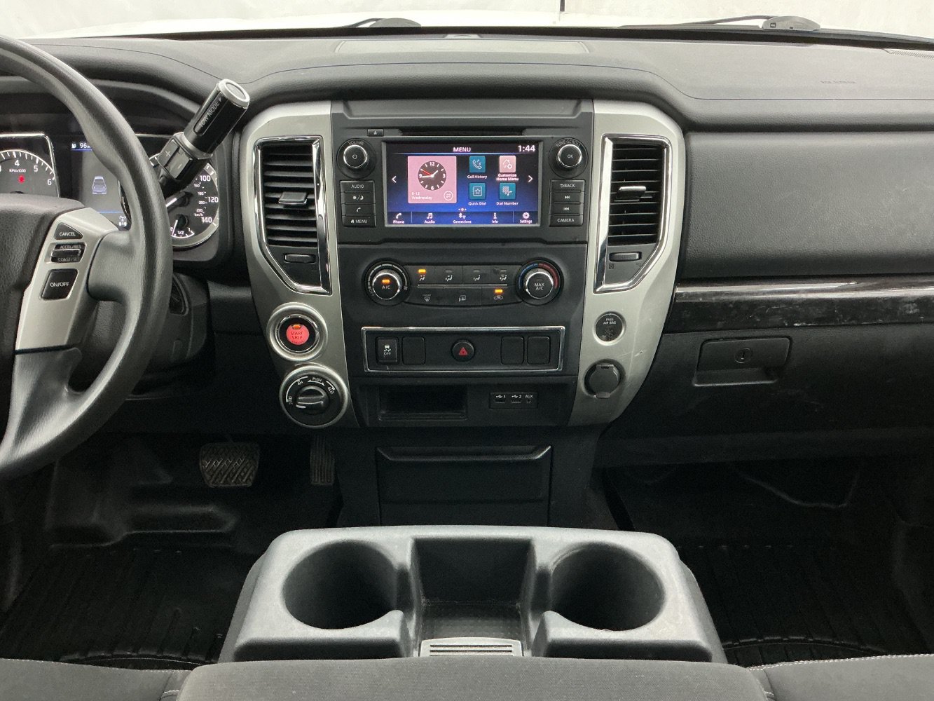 Used 2019 Nissan Titan SV AWD/4WD image 28