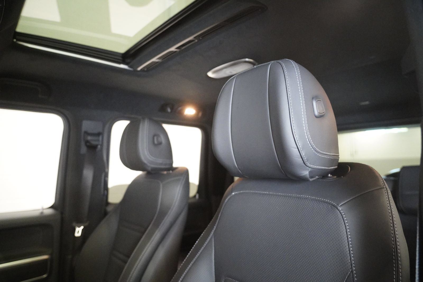 New 2027 Mercedes-Benz G 580 e image 15