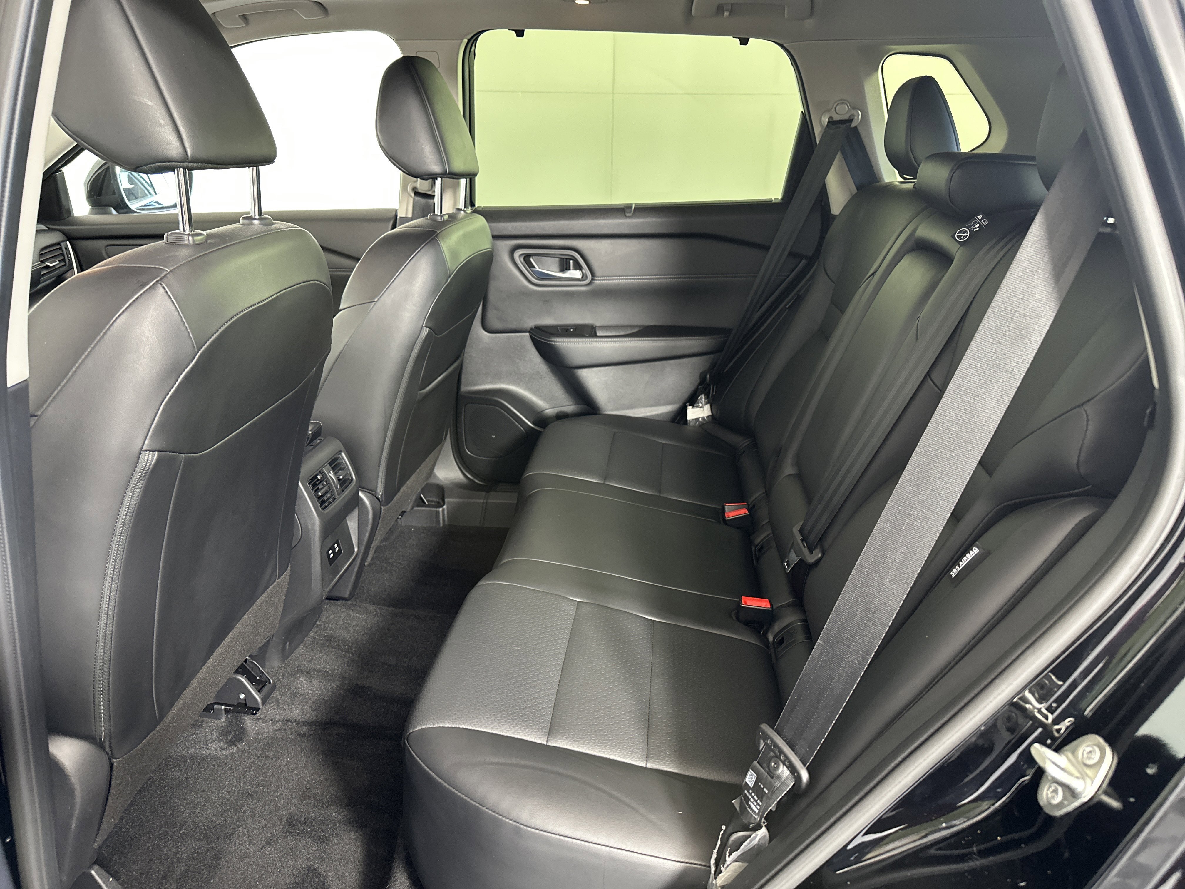 Certified 2025 Nissan Rogue SV w/ SV Premium Package image 7