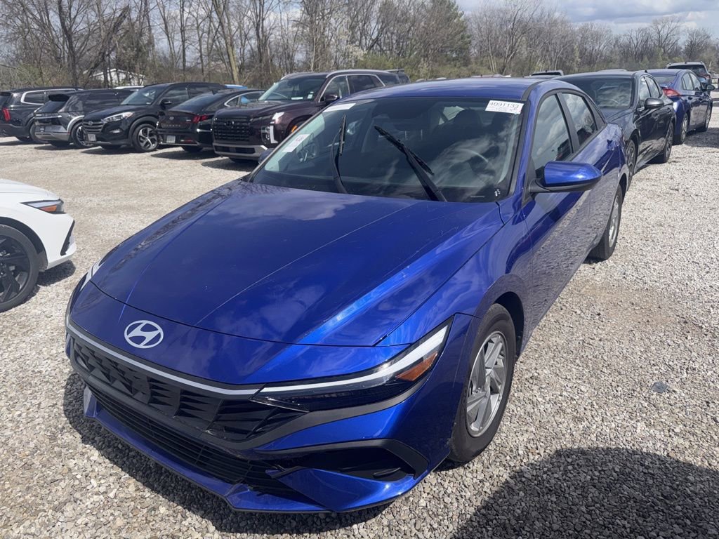 Used 2025 Hyundai Elantra SE