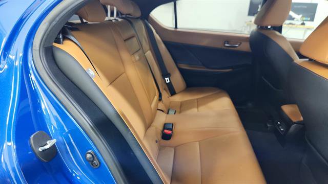 Used 2023 Lexus IS 300 w/ Comfort Package image 28