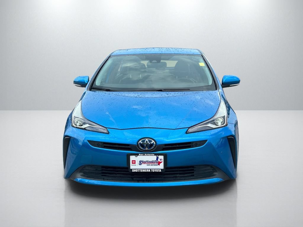 Certified 2021 Toyota Prius XLE FWD image 2
