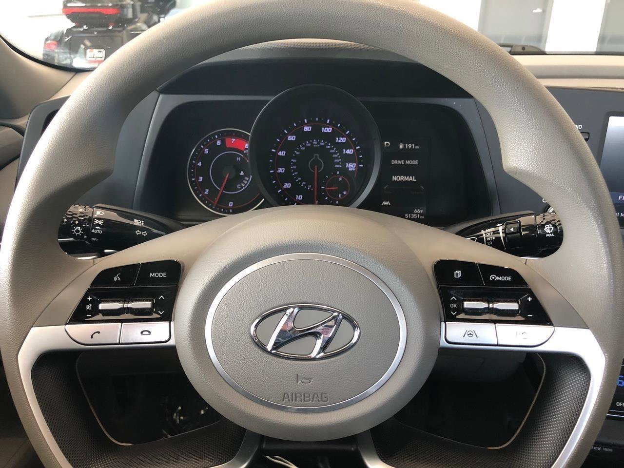 Used 2021 Hyundai Elantra SEL FWD image 13