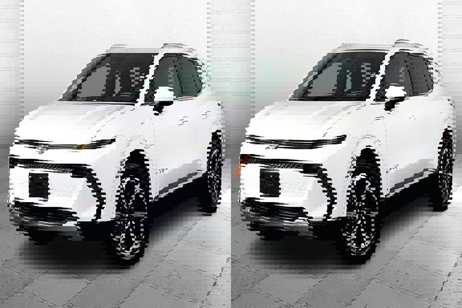 Used 2025 Chevrolet Equinox EV LT FWD image 12