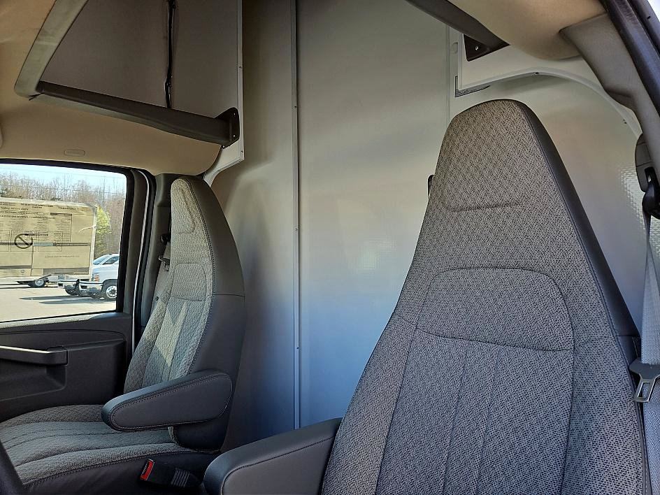 New 2024 Chevrolet Express 3500 w/ Power Convenience Package RWD image 12