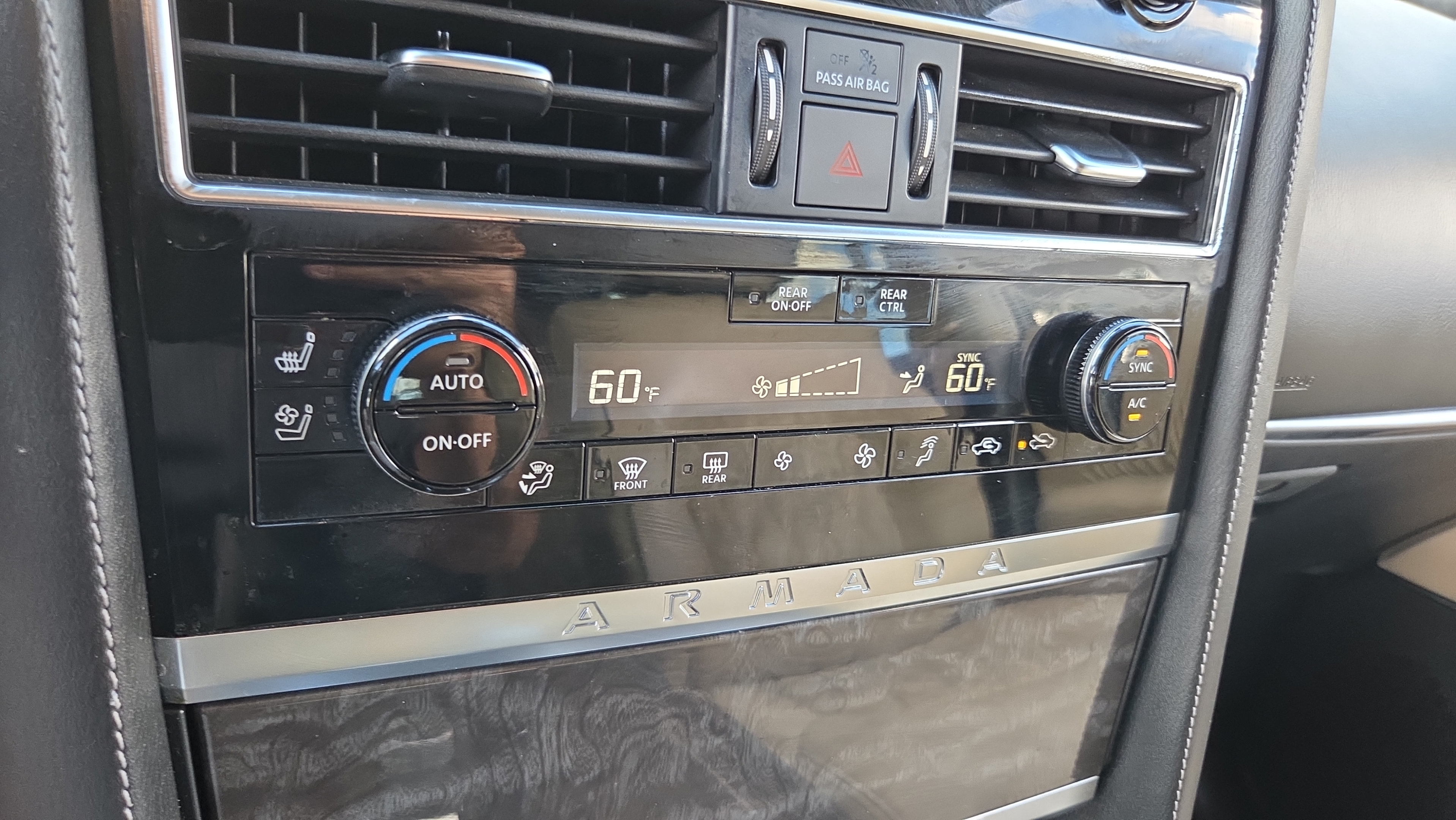 Used 2022 Nissan Armada Platinum w/ Captain's Chairs Package RWD image 22