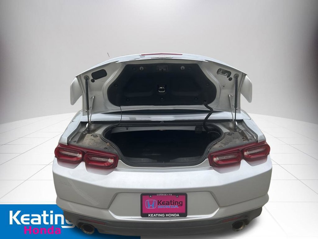 Used 2019 Chevrolet Camaro LT RWD image 9
