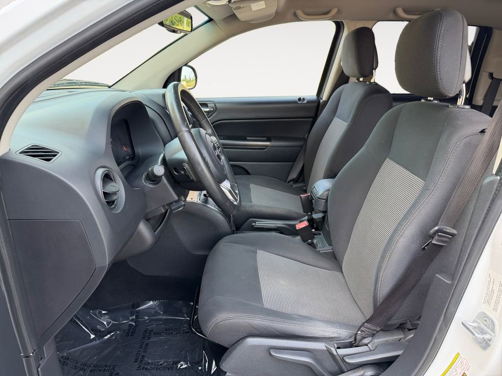 Used 2012 Jeep Compass Latitude FWD image 14