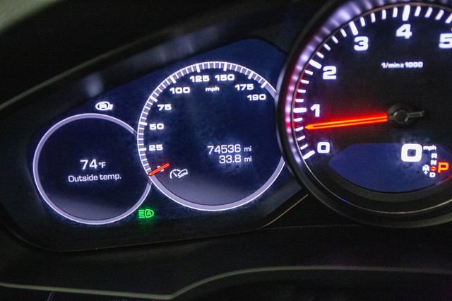 Used 2019 Porsche Cayenne S w/ Premium Plus Package image 9