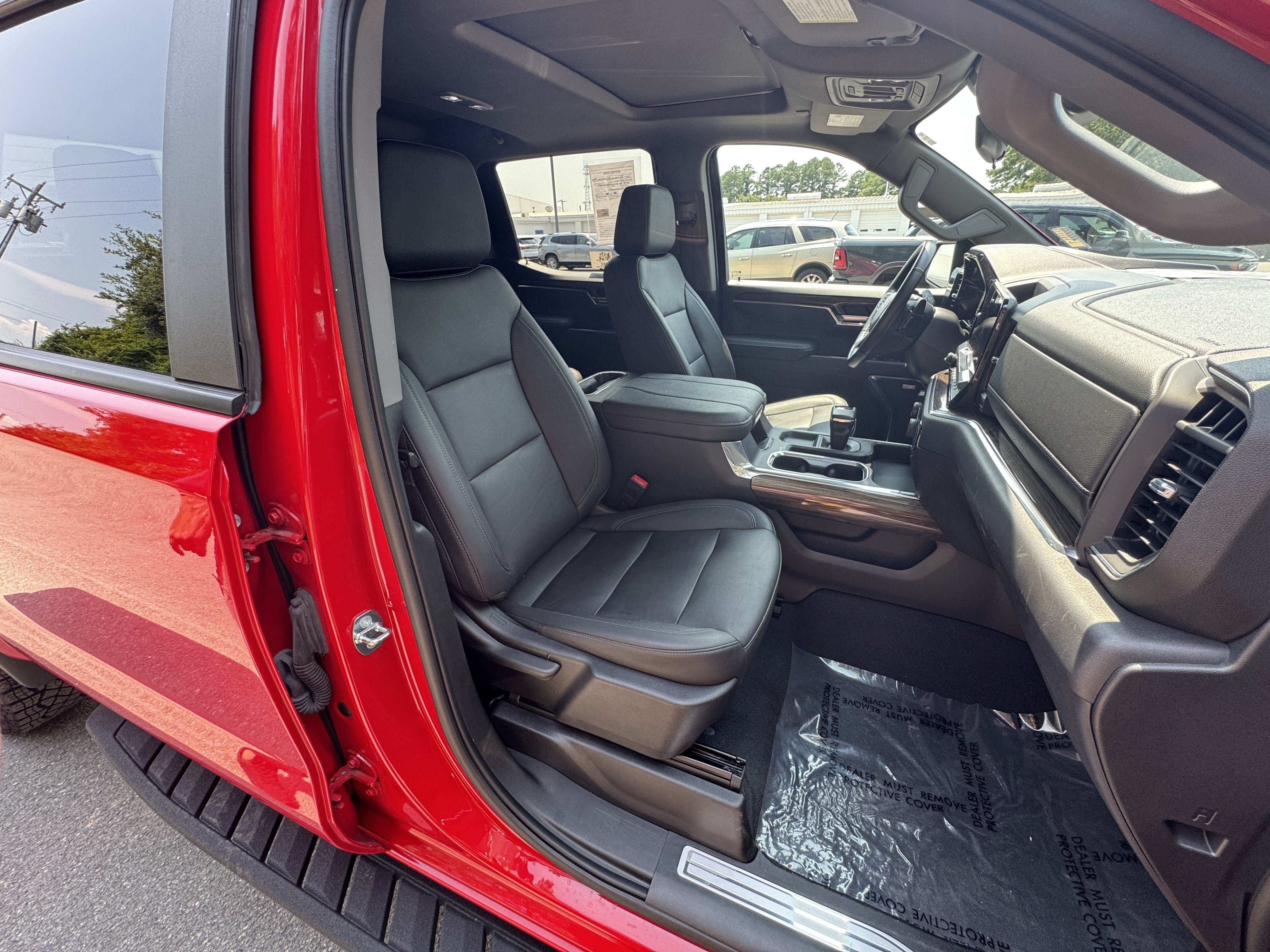 Used 2023 Chevrolet Silverado 1500 LT Trail Boss w/ LT Trail Boss Premium Package AWD/4WD image 20