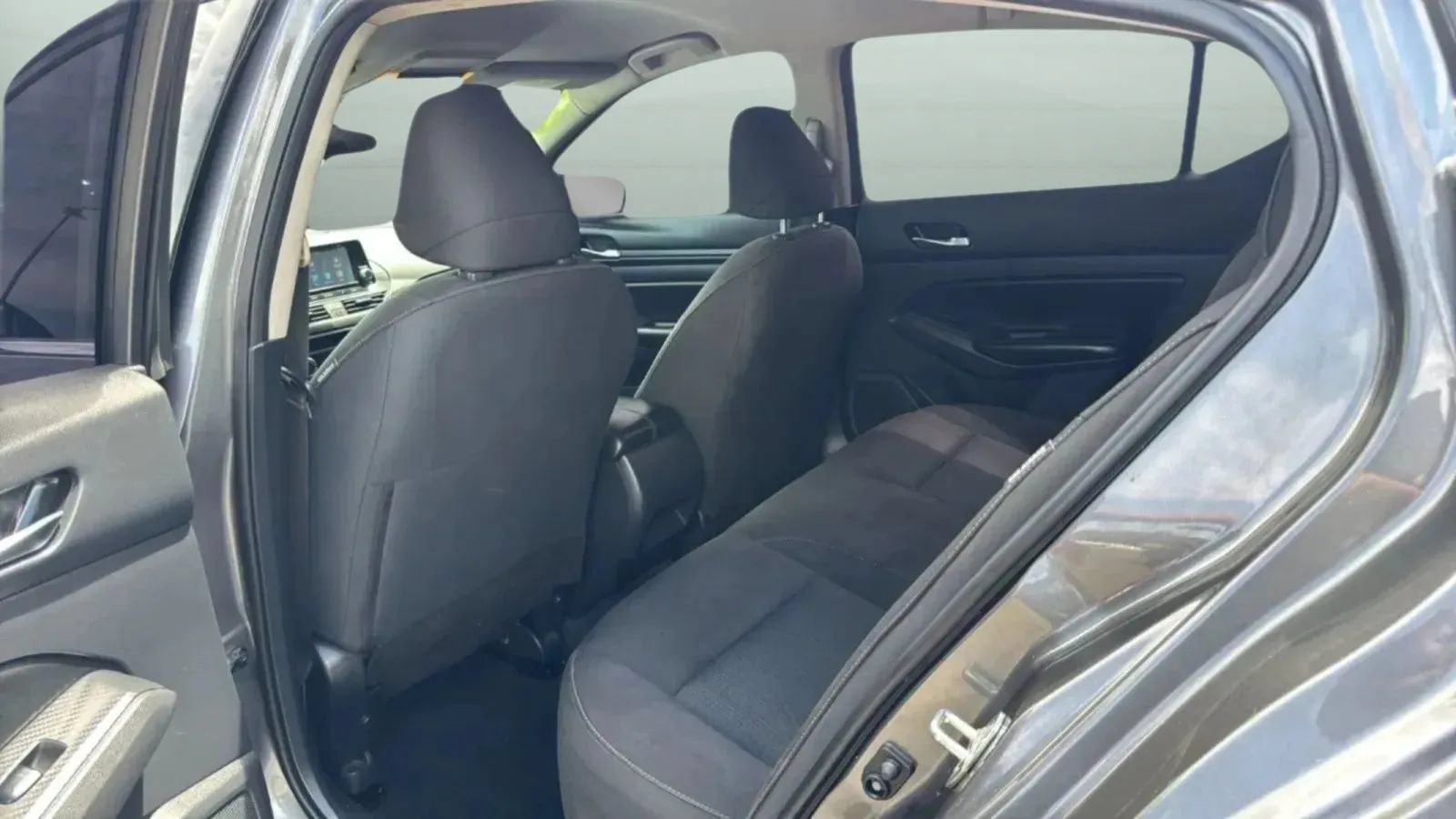 Used 2022 Nissan Altima 2.5 S FWD image 39