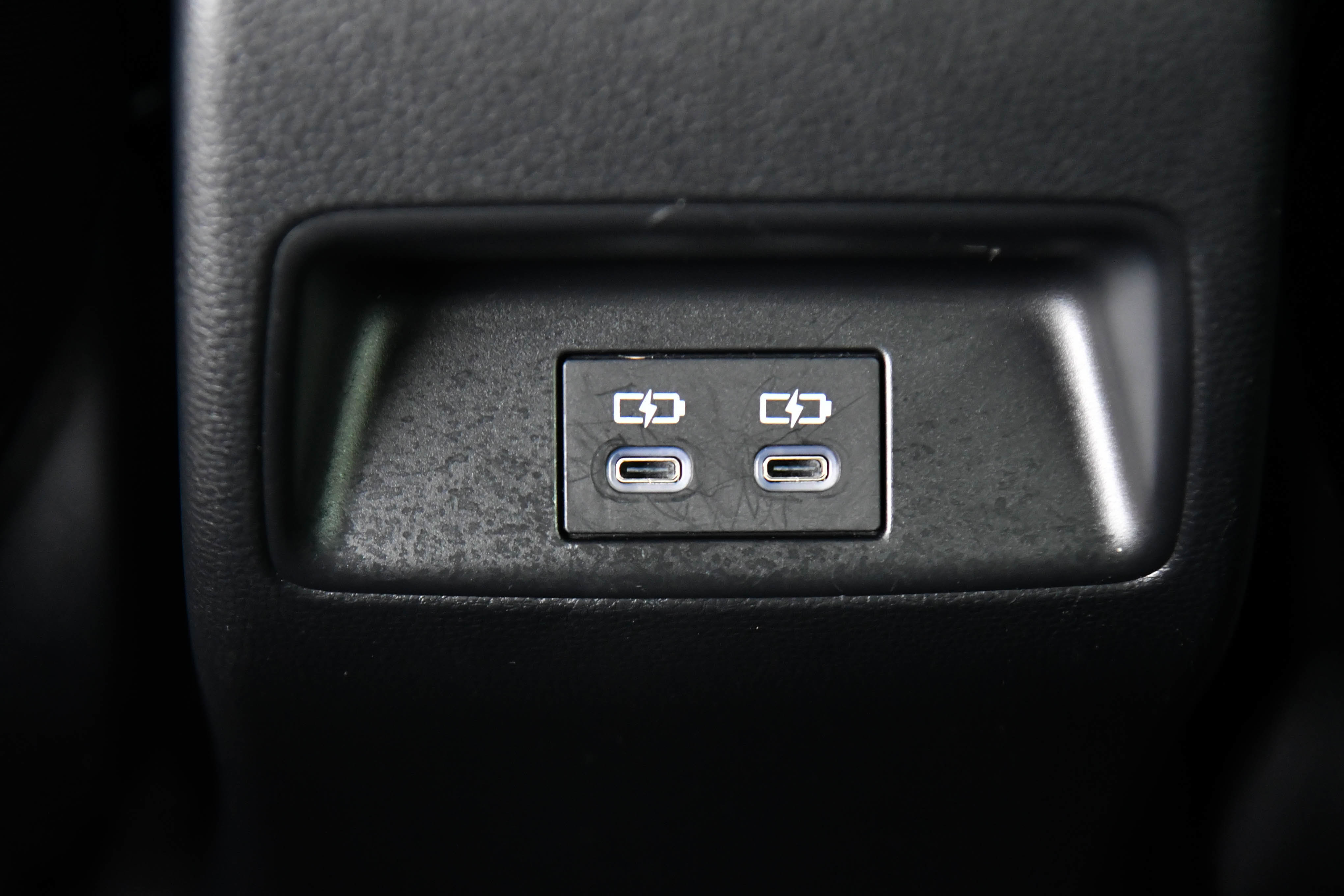 Used 2024 Toyota Corolla SE w/ SE Package image 40