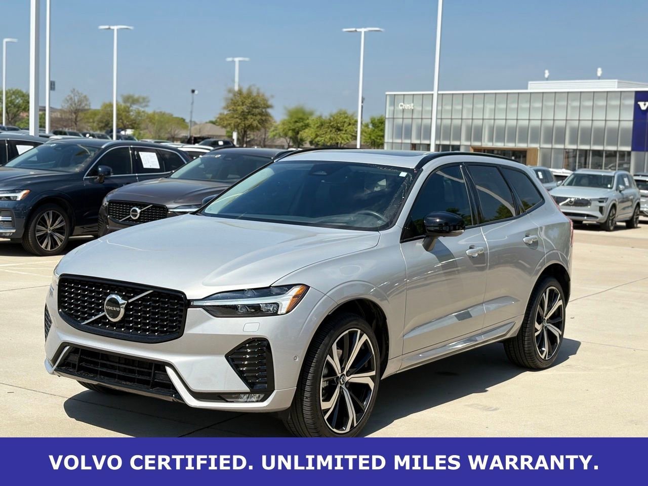 Certified 2023 Volvo XC60 B5 Ultimate w/ Climate Package image 3