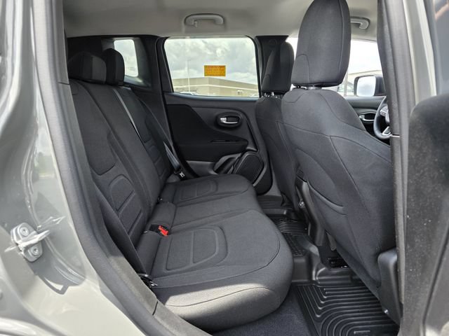 Used 2021 Jeep Renegade Latitude FWD image 27