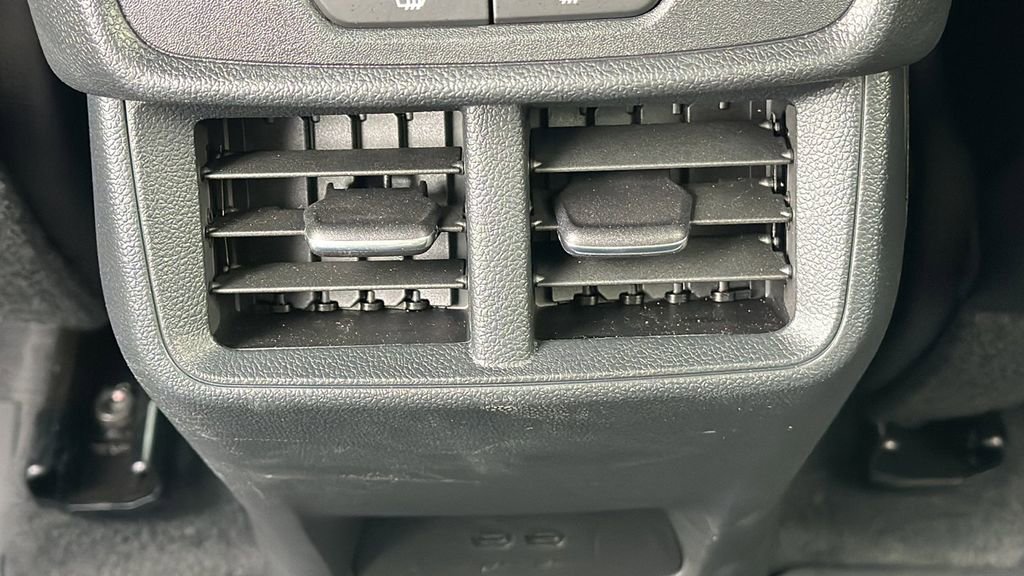 Used 2026 Chevrolet Equinox ACTIV w/ Safety and Technology Package image 22