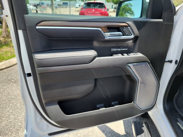 Certified 2025 Chevrolet Silverado 1500 High Country w/ High Country Premium Package AWD/4WD image 24