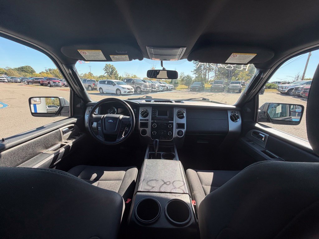 Used 2017 Ford Expedition XLT RWD image 19