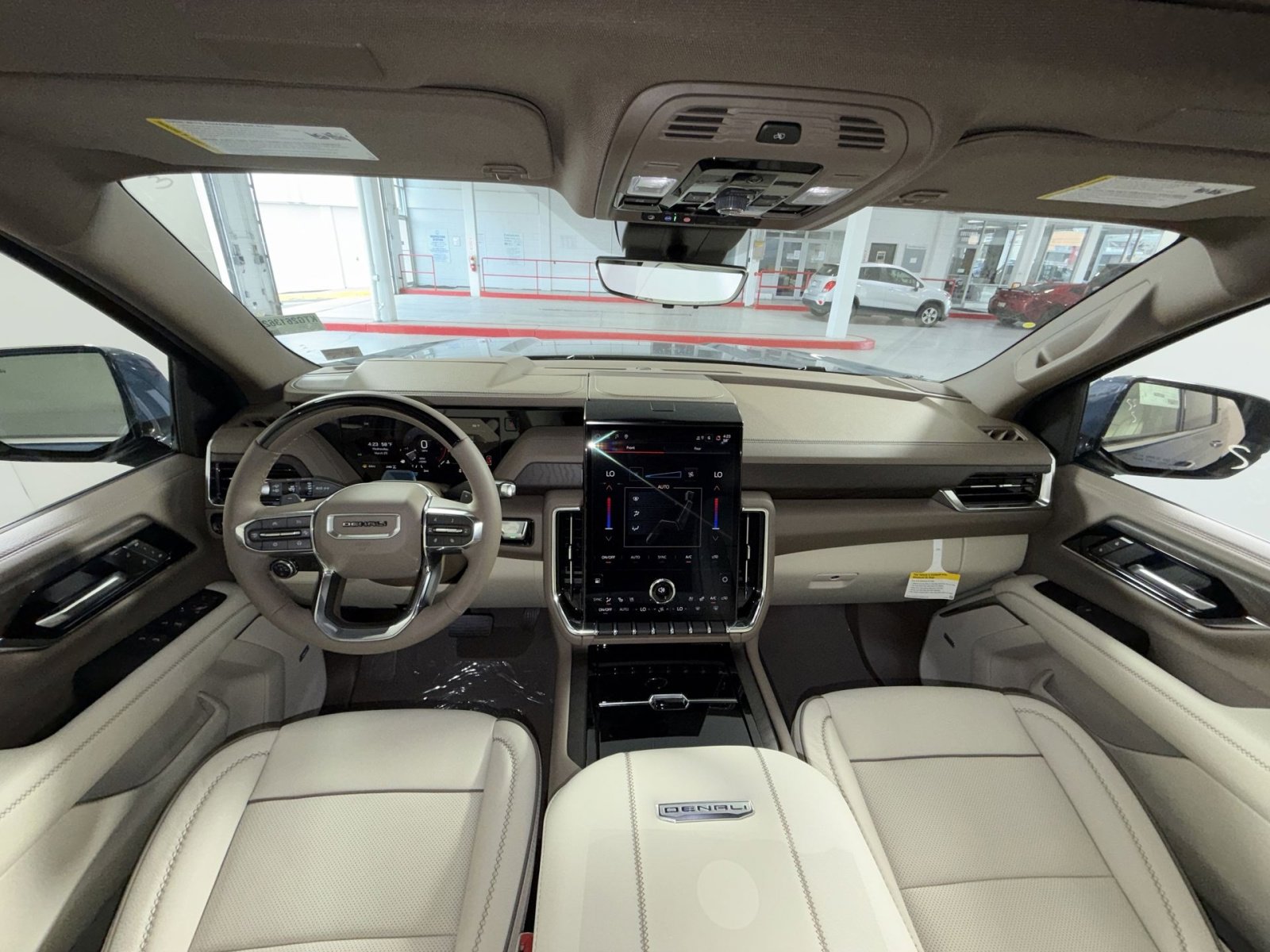 New 2026 GMC Yukon XL Denali w/ Denali Reserve Package image 23