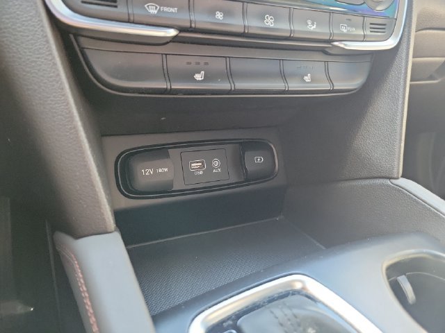 Used 2019 Hyundai Santa Fe Limited FWD image 23
