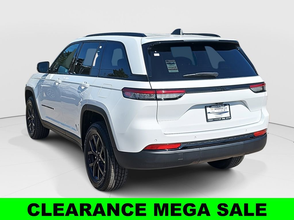 New 2025 Jeep Grand Cherokee Altitude image 5