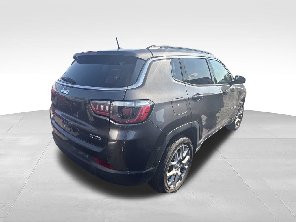 Used 2023 Jeep Compass Latitude AWD/4WD image 4