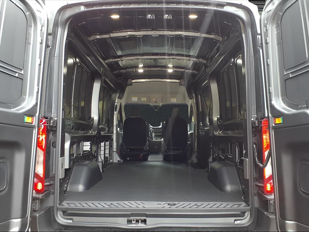 New 2026 Ford Transit 250 148 Medium Roof Extended AWD image 7