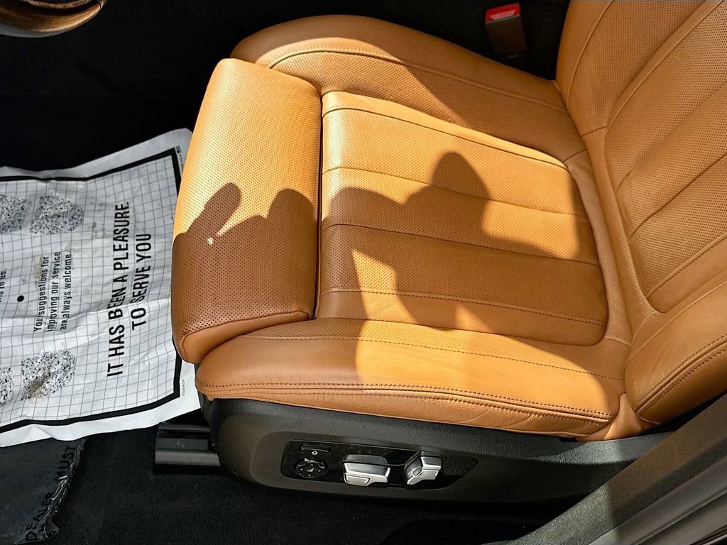 Used 2021 BMW X6 xDrive40i w/ Premium Package 2 image 21