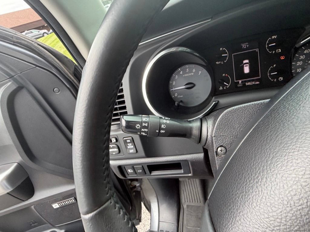 Used 2021 Toyota Sequoia TRD Pro AWD/4WD image 31