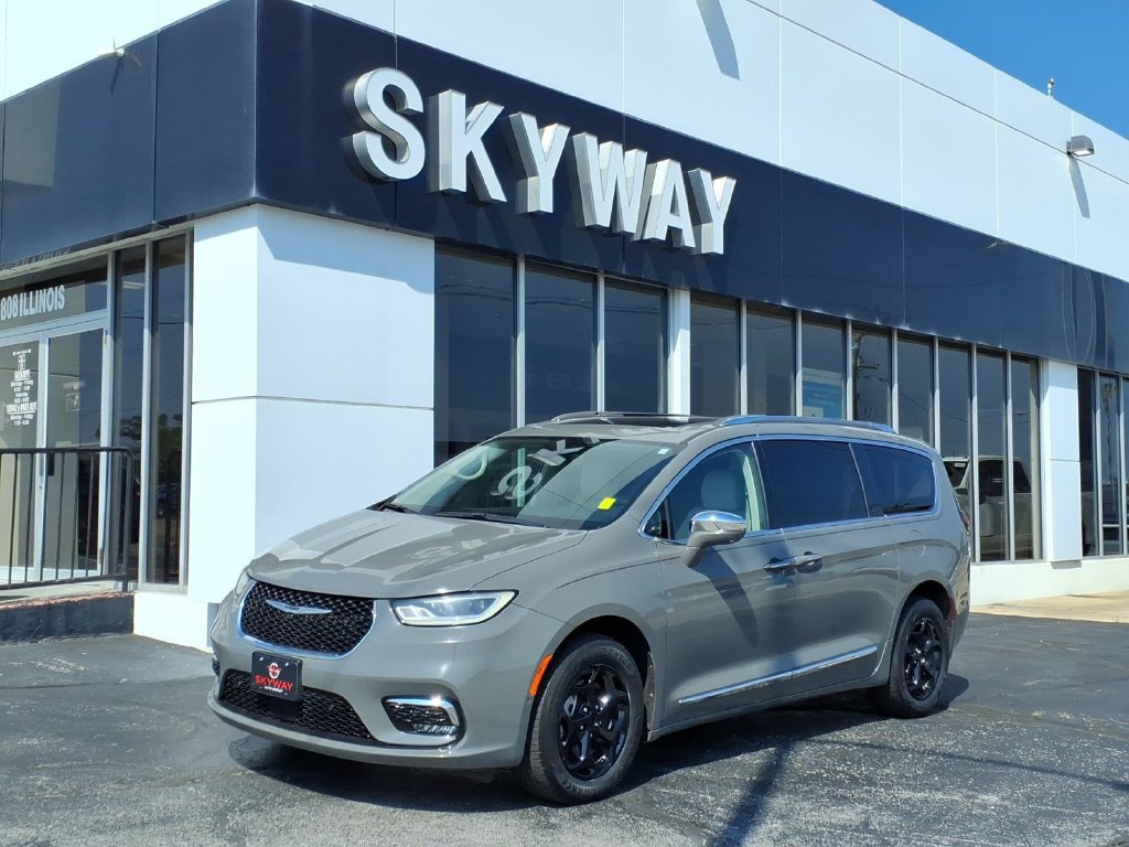 Used 2021 Chrysler Pacifica Limited w/ Premium & Safety Sphere Group