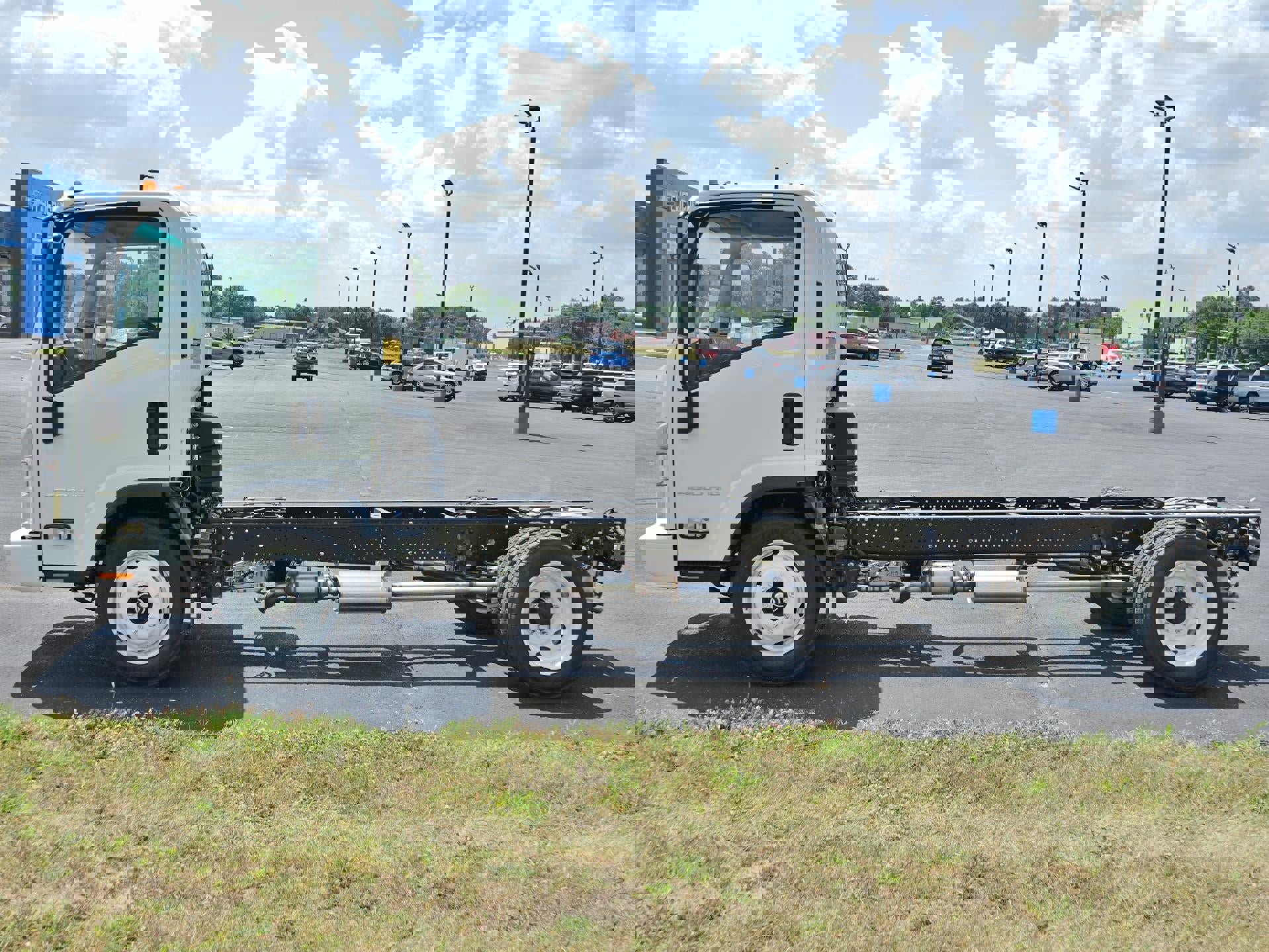New 2025 Chevrolet Low Cab Forward image 4