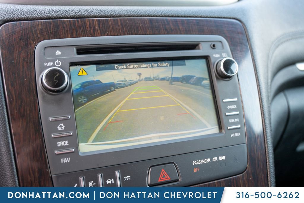 Used 2017 Chevrolet Traverse LT w/ Style and Technology Package image 17