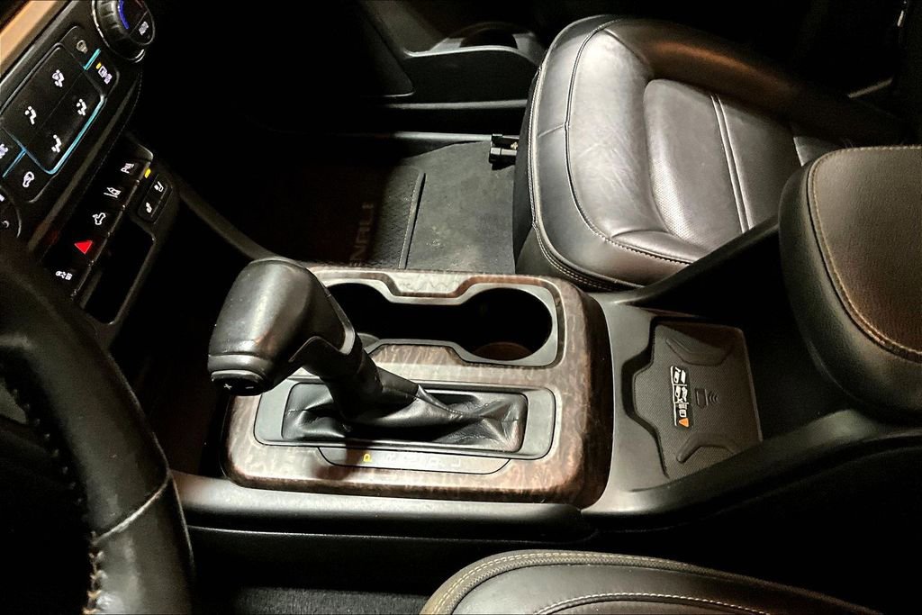 Used 2021 GMC Canyon Denali image 19