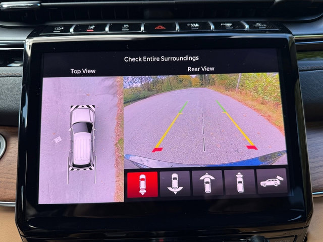 New 2025 Jeep Grand Cherokee Summit image 31