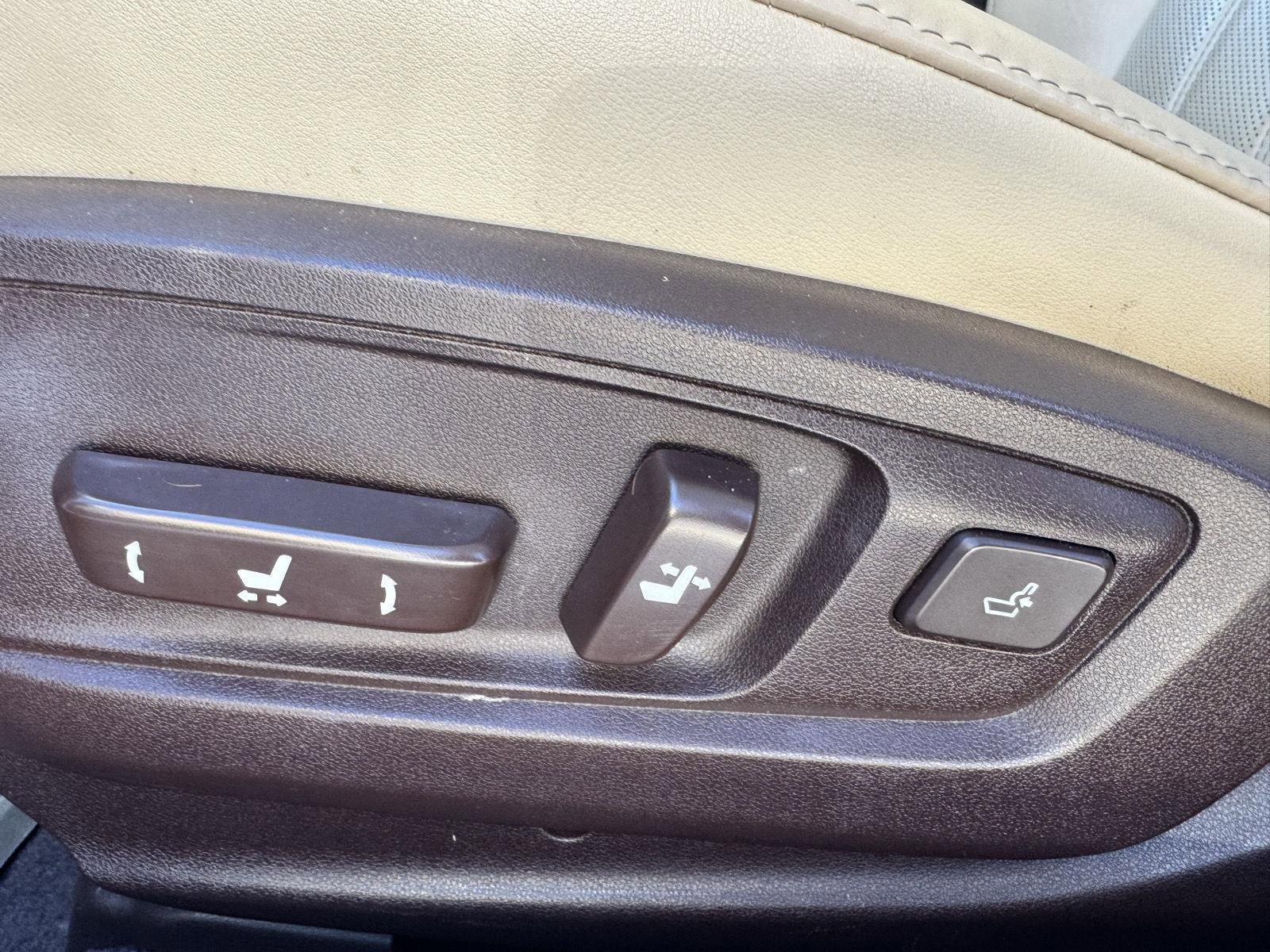 Used 2018 Lexus ES 350 w/ Luxury Package w/Wood Trim image 8