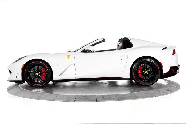 Used 2021 Ferrari 812 GTS RWD image 3