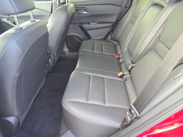 Certified 2024 Nissan Rogue SL FWD image 15