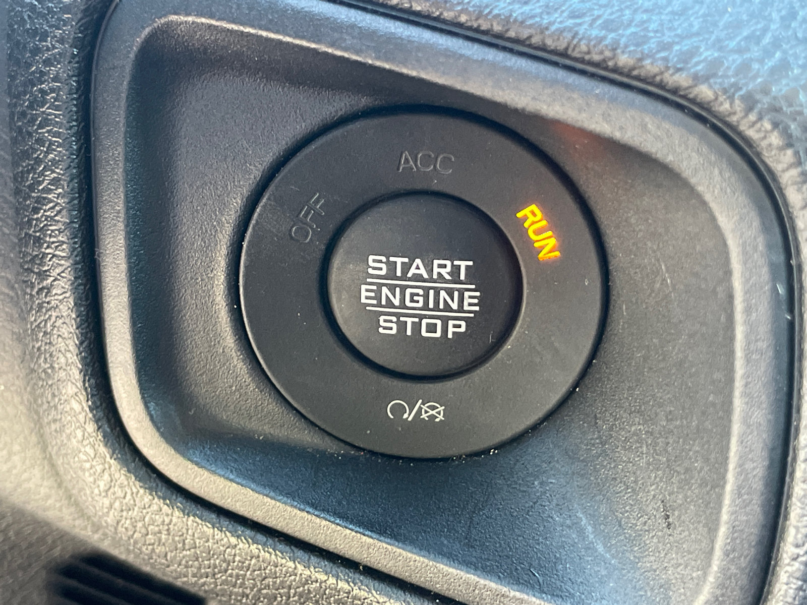 Used 2024 Jeep Wrangler Unlimited AWD/4WD image 17