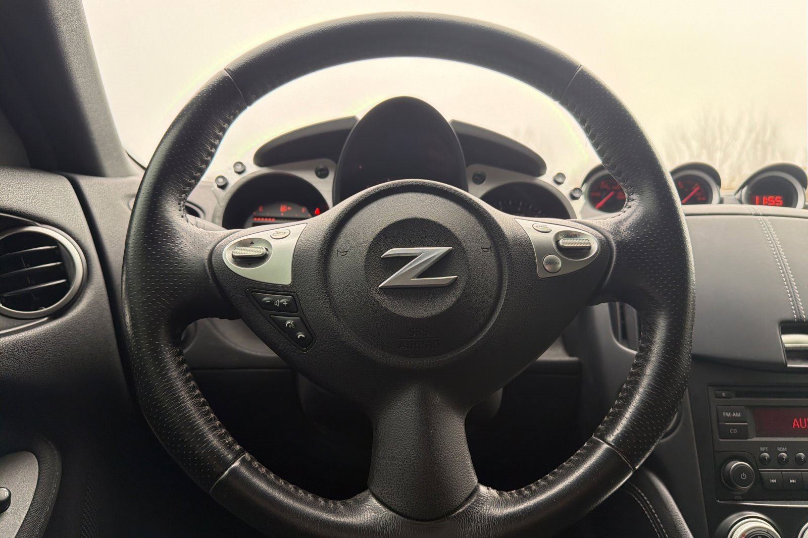 Used 2016 Nissan 370Z Base image 19