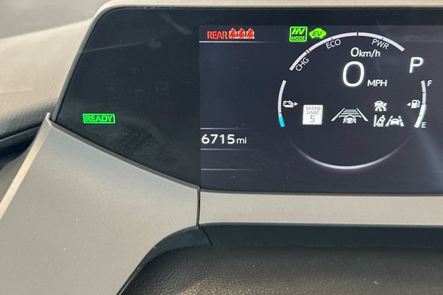 Used 2025 Toyota Prius Plug-In Hybrid FWD image 30