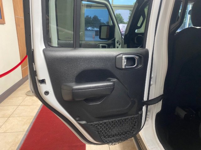 Used 2021 Jeep Gladiator Sport image 13